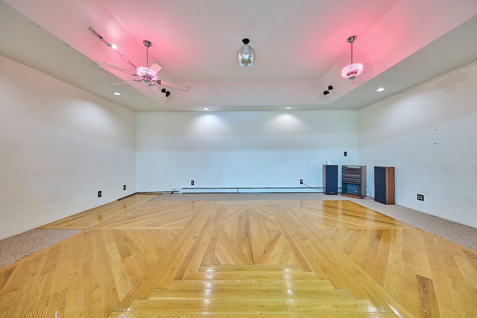Dance floor 