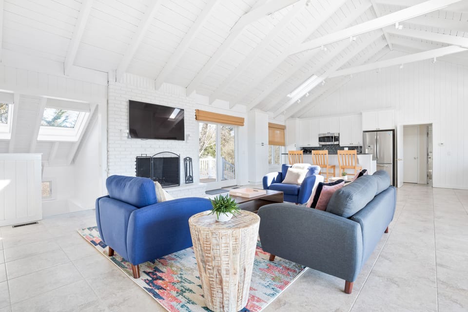 Open, airy and bright living area with water views