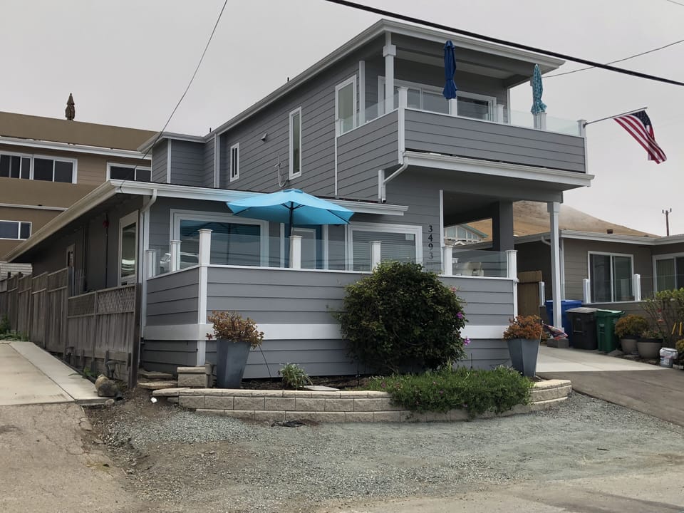  “A Shore Thing” and new separate guest house ( owner’s residence) High Tide”