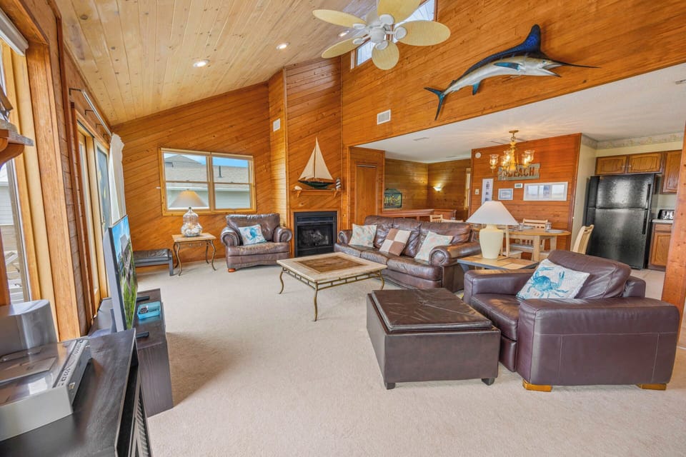 Surf or Sound Realty - 29 - Two Cay Seas - Great Room -1