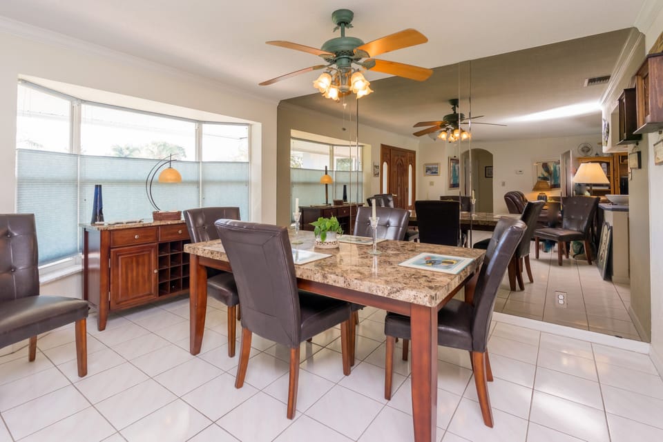 Entertaining Dining Area