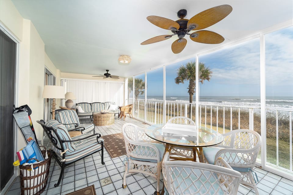 Overlooking the Ocean!!