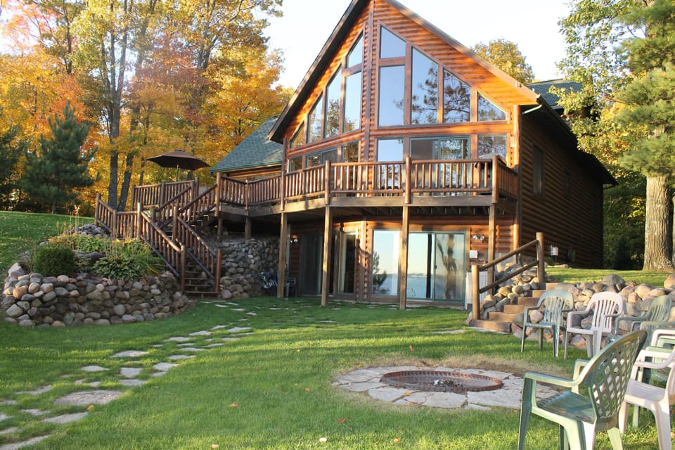 Prow Front Chalet. Walkout Basement. Approx 3000 sq ft living area. Non-Smoking