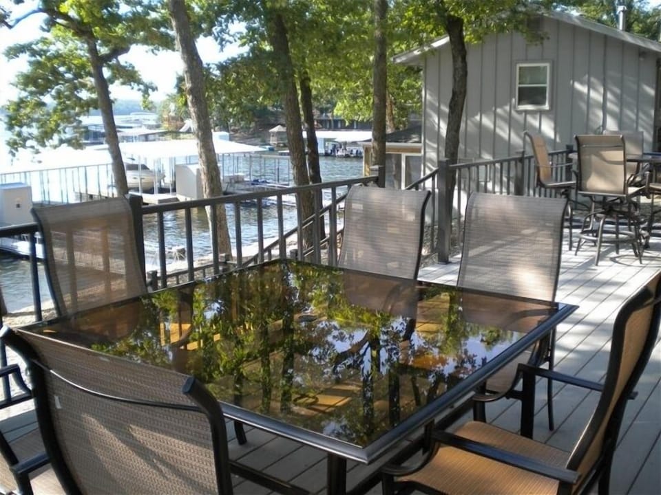 Huge new deck with plenty of seating.