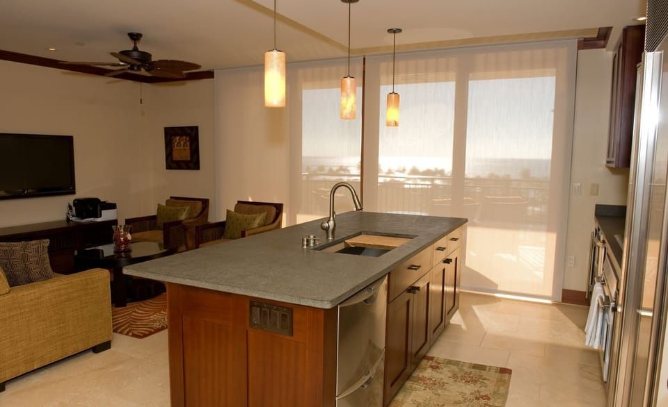 Living room / kitchen with automatic light-filtering shades
