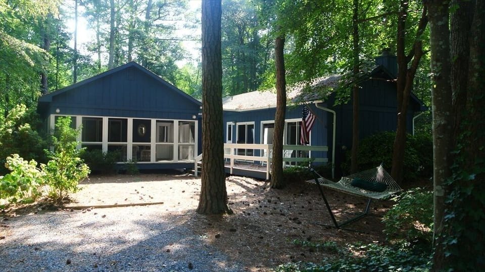 Hello! Welcome to The Whippoorwill.
