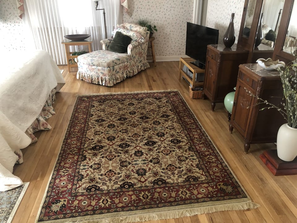 The master bedroom has a 40-inch TV.