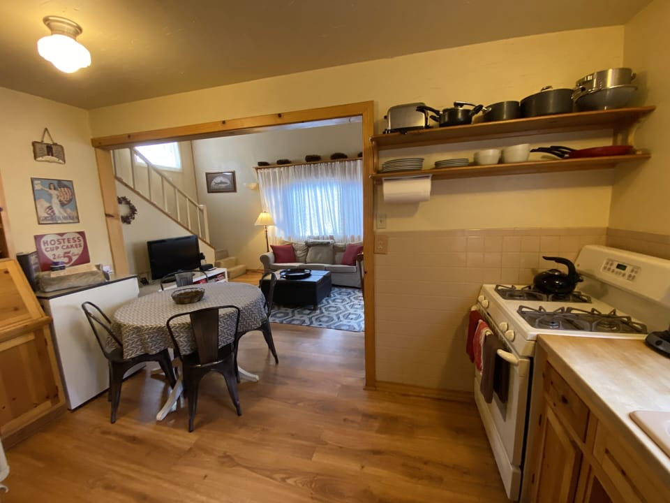 Kitchen/dining