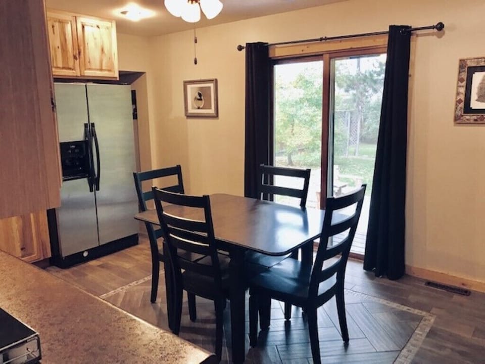 Eat in kitchen with breakfast bar