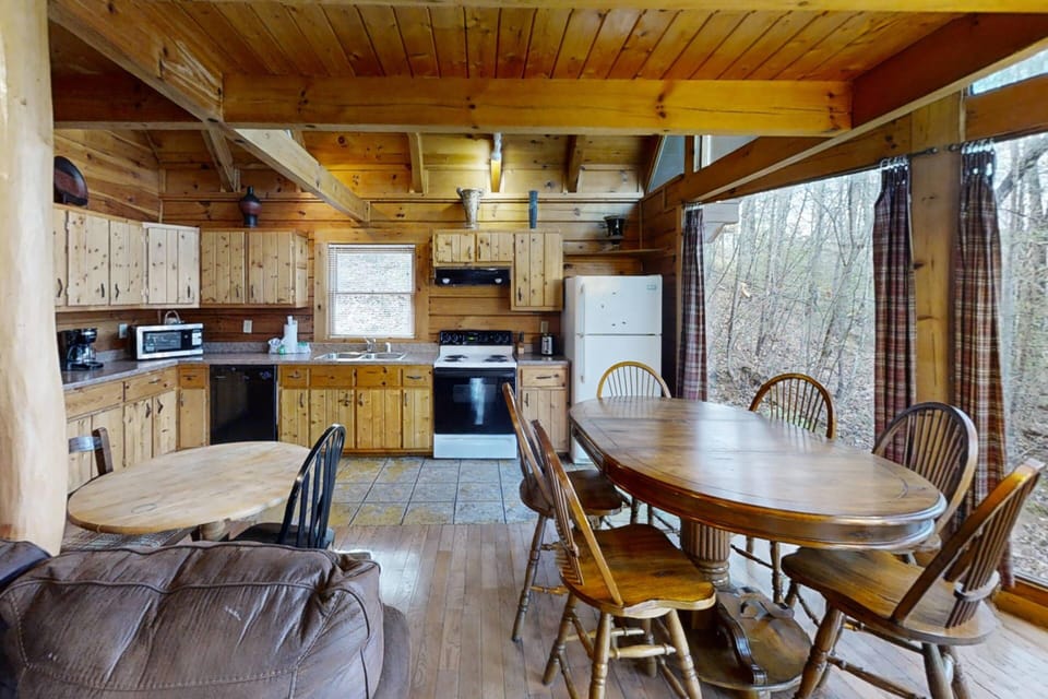 Wooded views surround the cabin. Just perfect for those hoping to see wildlife!