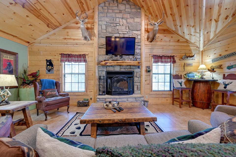 Broken Bow Vacation Rental | 3BR | 2BA | Step-Free Access | 2,200 Sq Ft