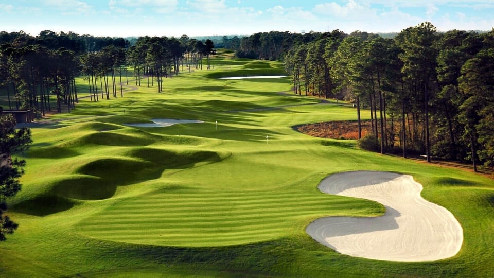 Beautiful golf courses are only 6 min away