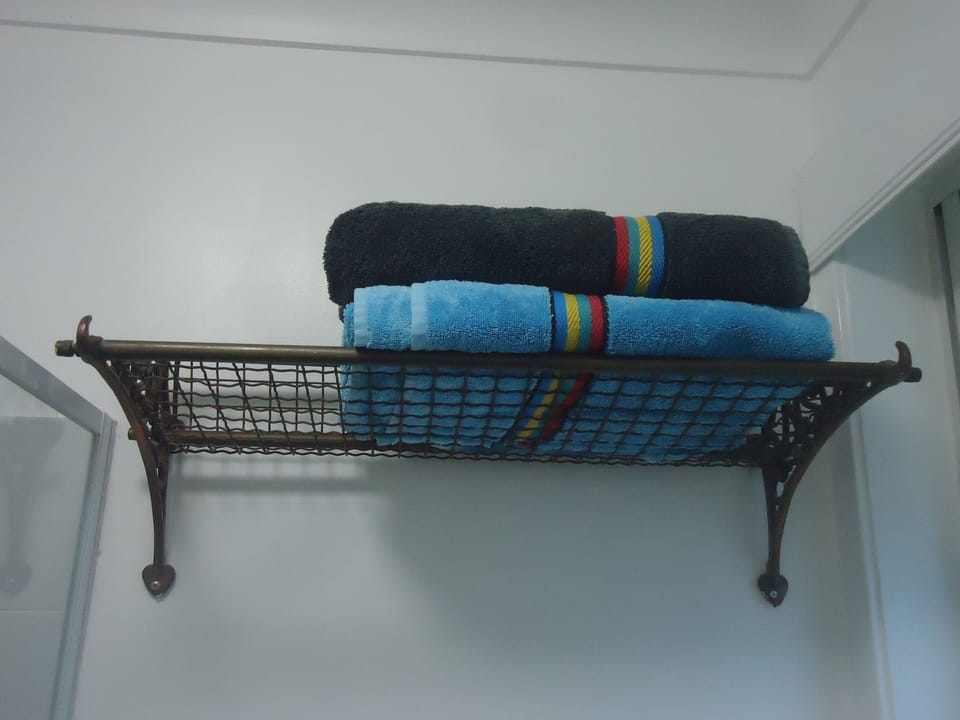 BEACH TOWELS PROVIDED