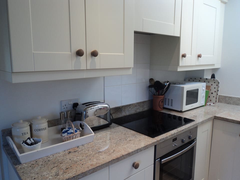 Foxglove kitchen