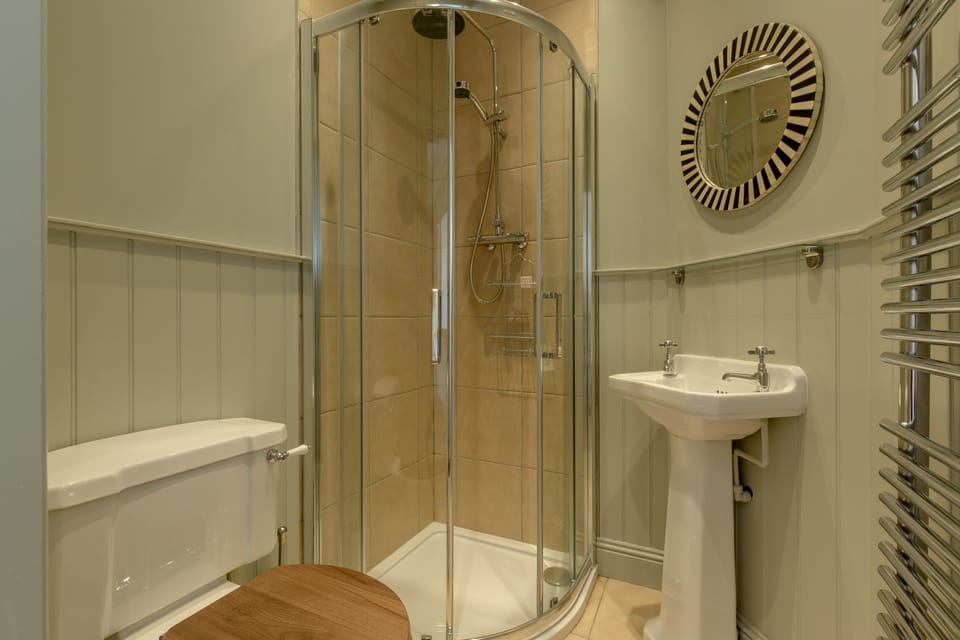 En Suite Shower Room