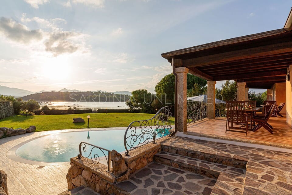 villa for rent in San Teodoro with private pool near the beach