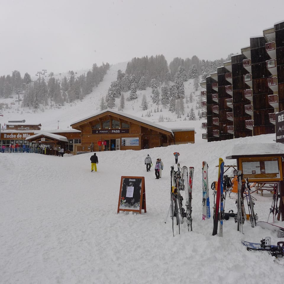 Snow and ski sports
