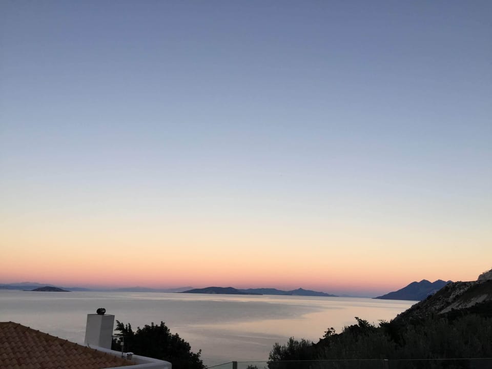 Beach/ocean view