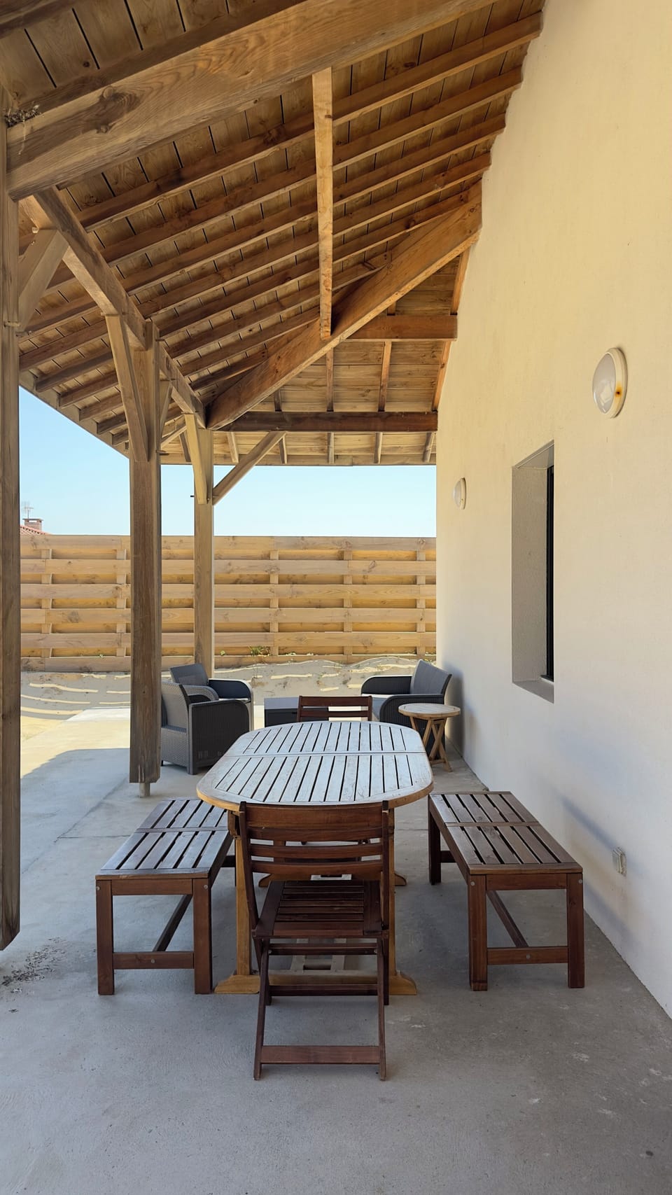 Outdoor dining