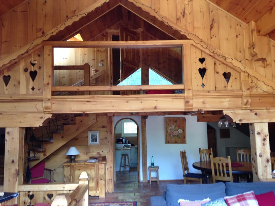Very beautiful, spacious, comfortable chalet well oriented, facing south with garden. Chalet in Piedmont