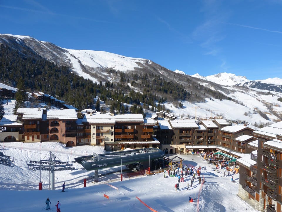 Snow and ski sports