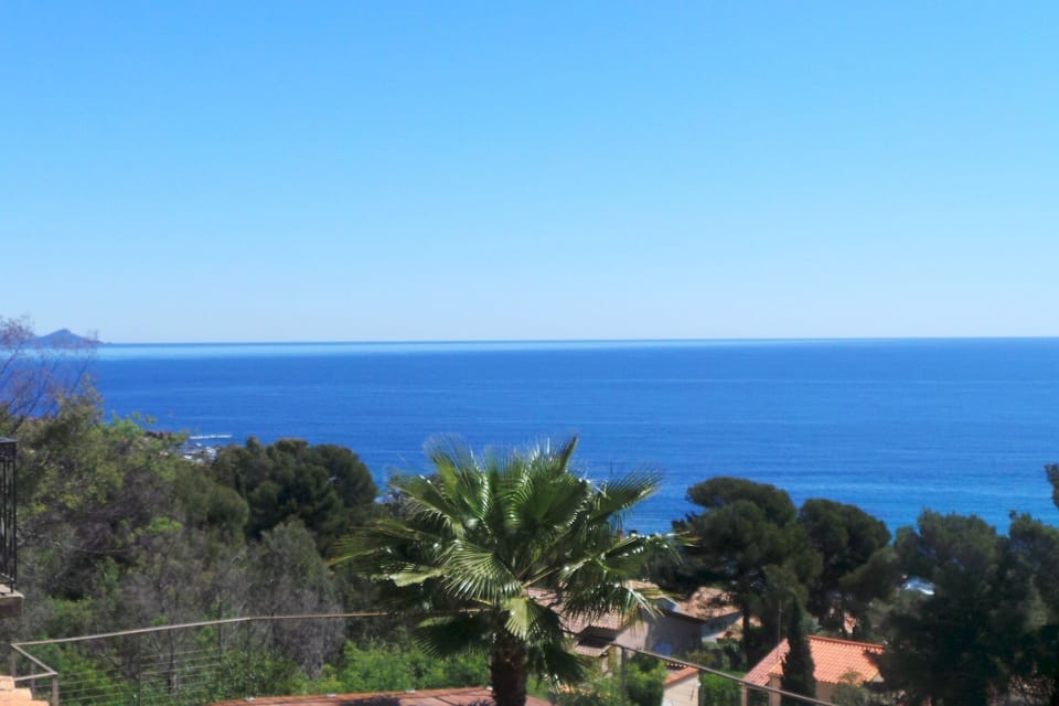 Beach/ocean view