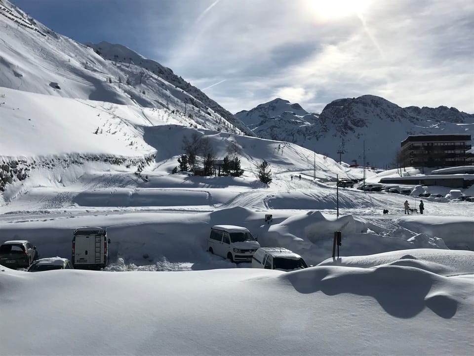 Snow and ski sports