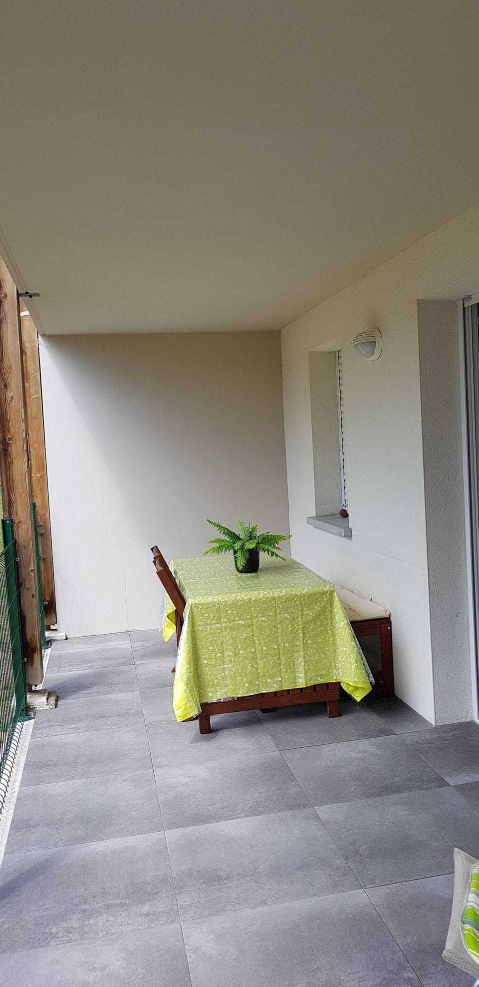 Outdoor dining