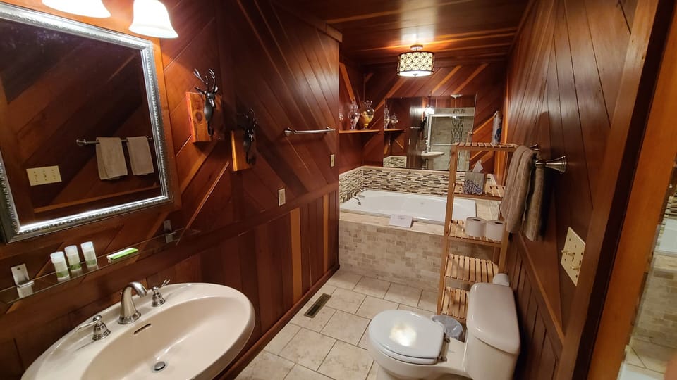 Master Bathroom, main lodge