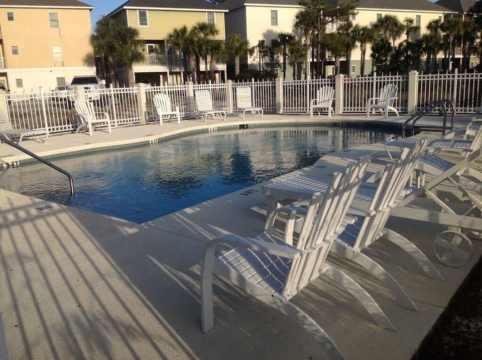 Pool at Bonita Point