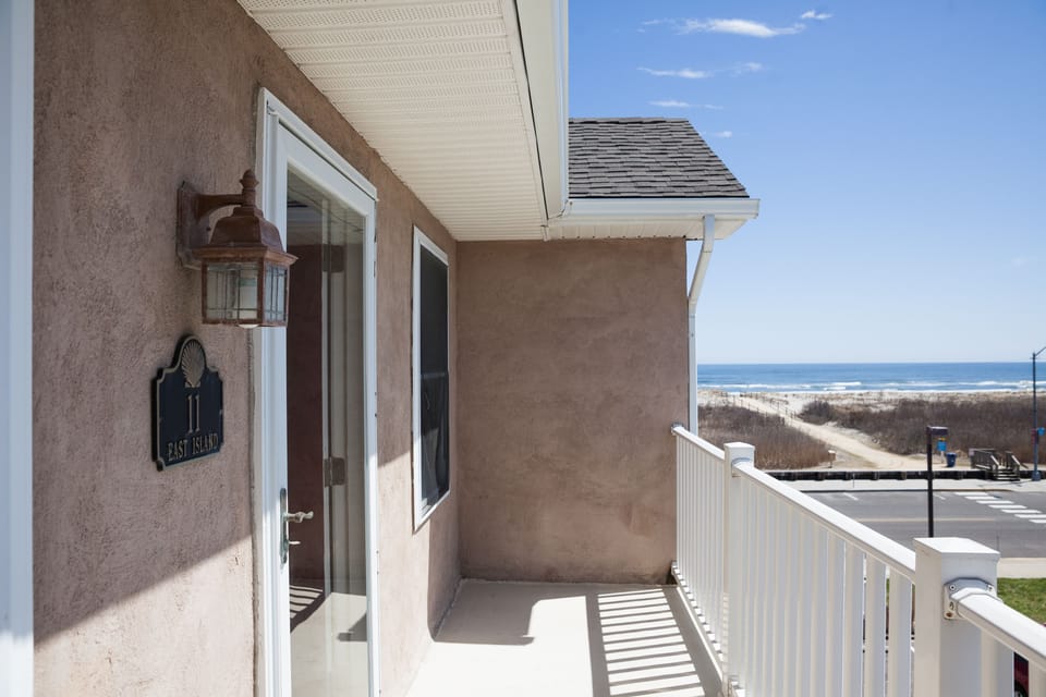 Private upper level balcony with beach and ocean views
