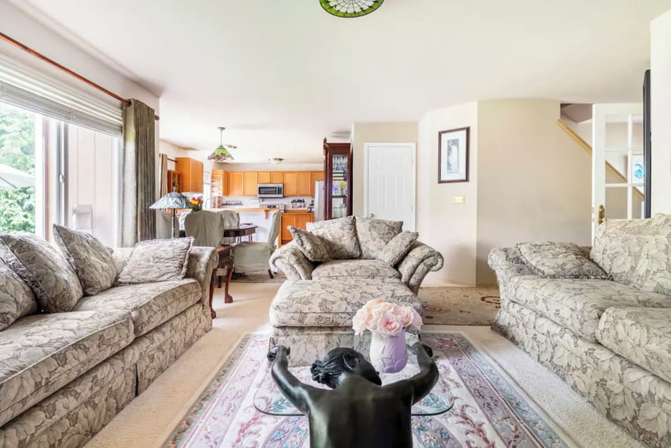 Cozy living room and has a TV.