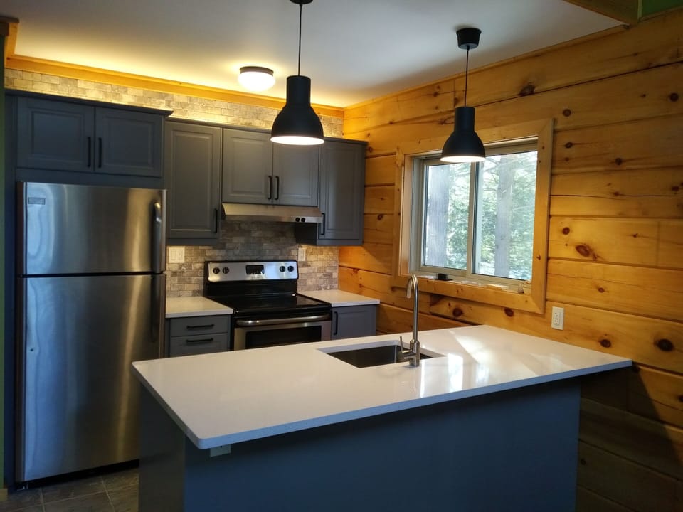 Kitchen with dishwasher 