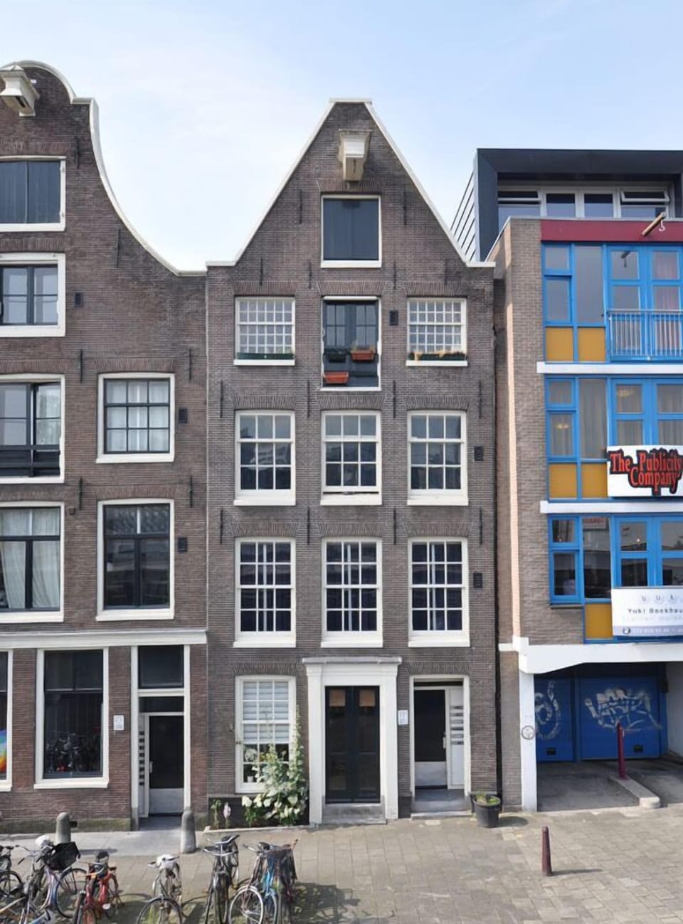 Facade of the building. The apartment is situated on the groundfloor