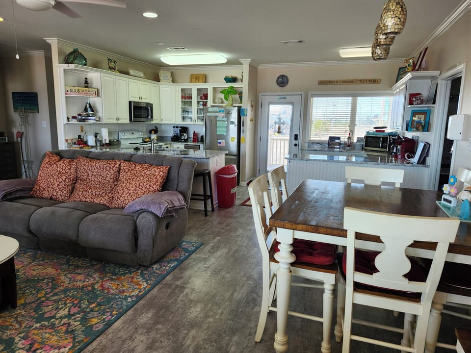 Living room, dining area & kitchen