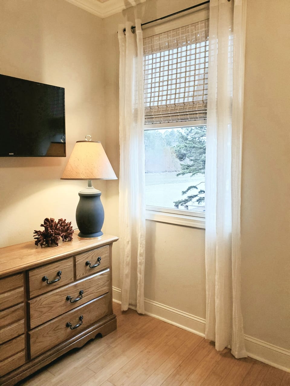 3rd floor Bedroom 4 Lake View Queen bed with attached bath. 