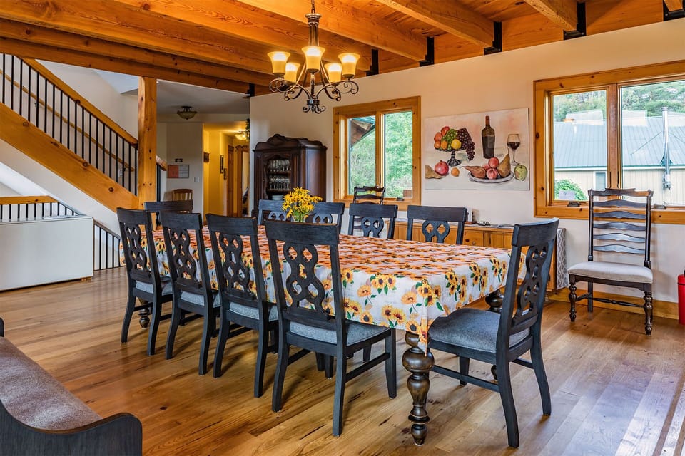 Dining room table seats 10, other tables can add more!