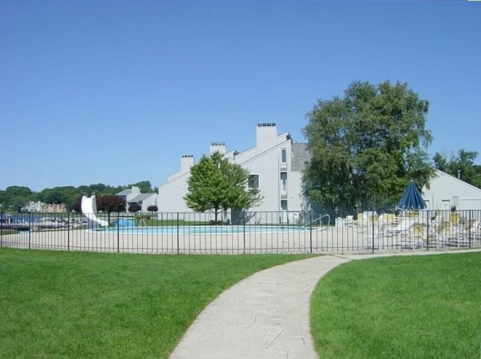 The Landings "heated" Pool