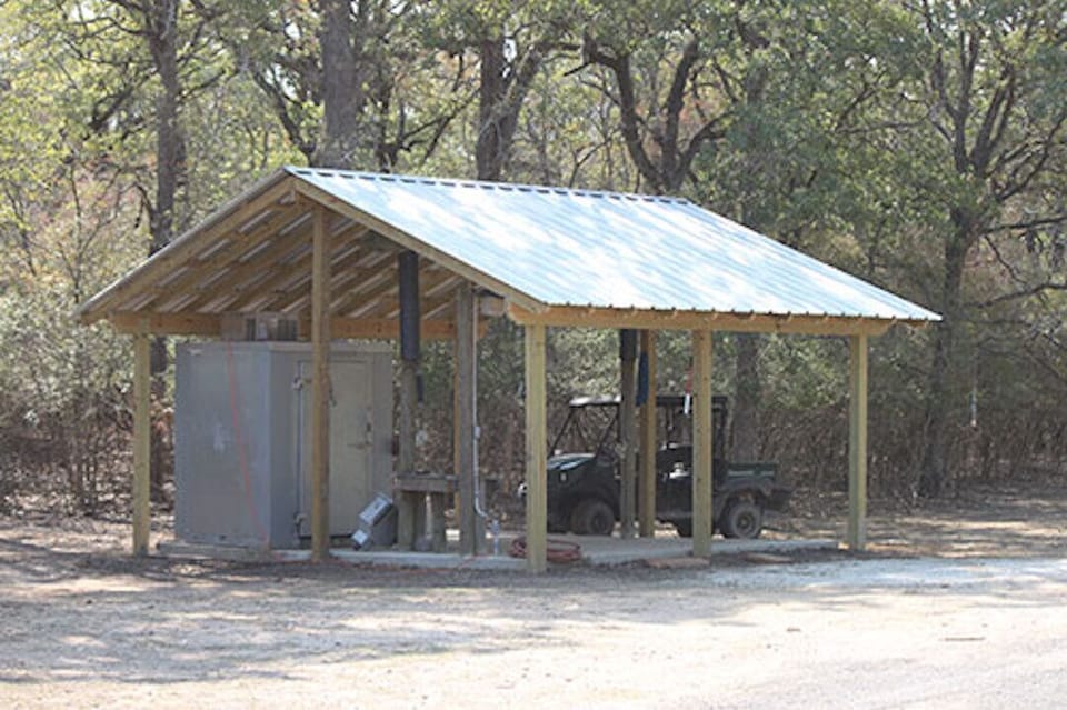 skinning rack to lease with headquarters