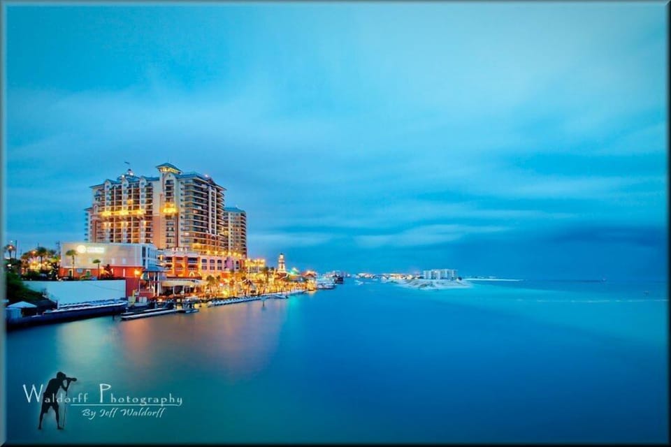 A view of the Emerald Grande located at Harbor Walk Village...fun place!!