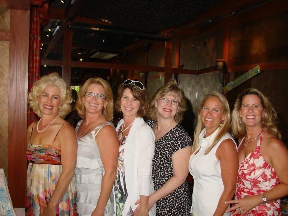 My family reunion with my 5 sisters!