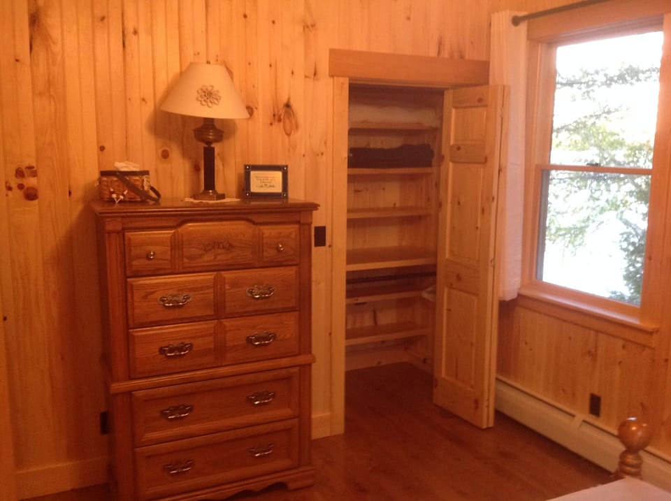 Guest Bedroom 2.