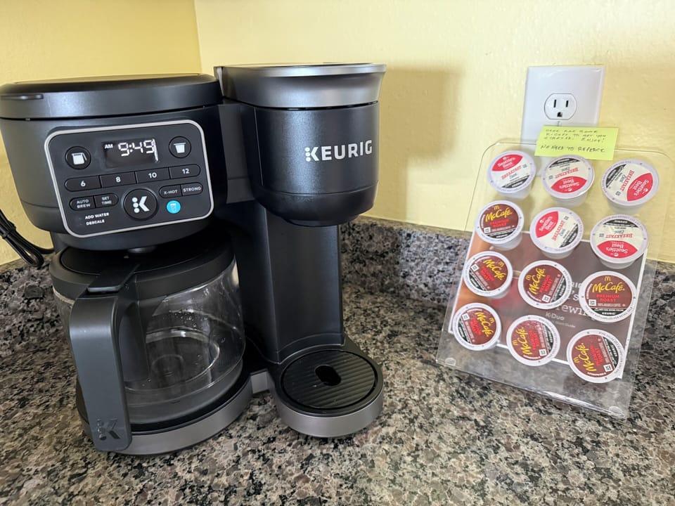 Keurig "duo" (full pot or single cup) coffee maker with iced coffee option.