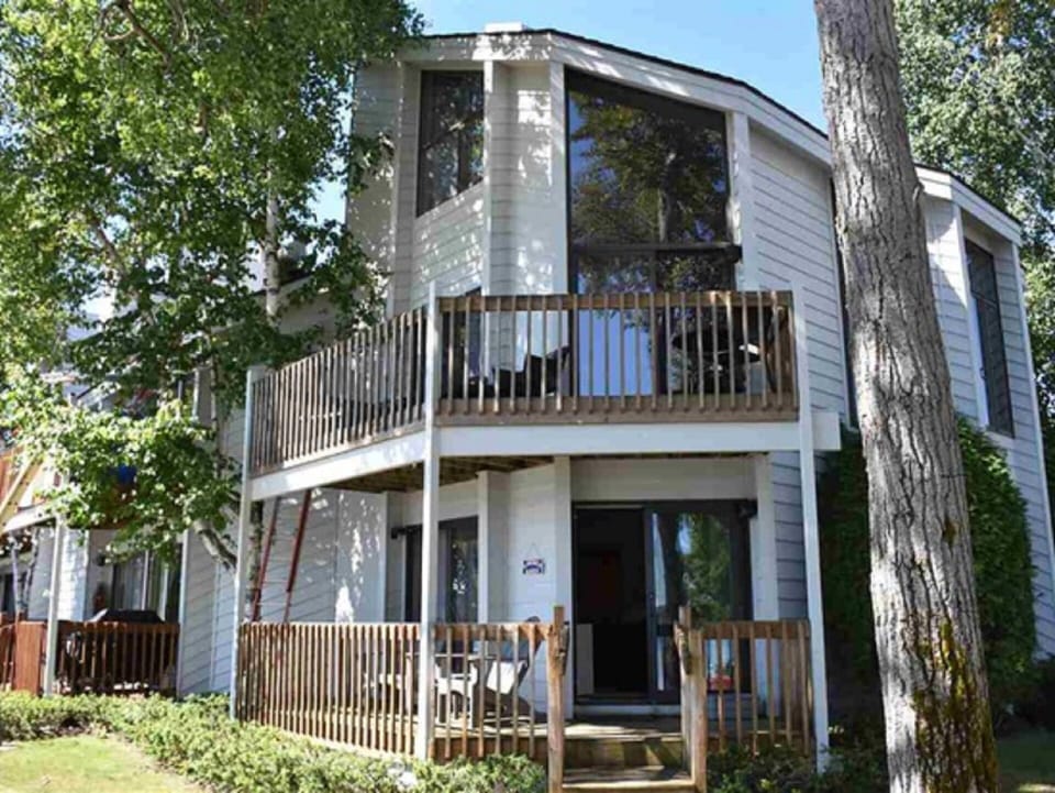 View of lower and upper decks from the beach