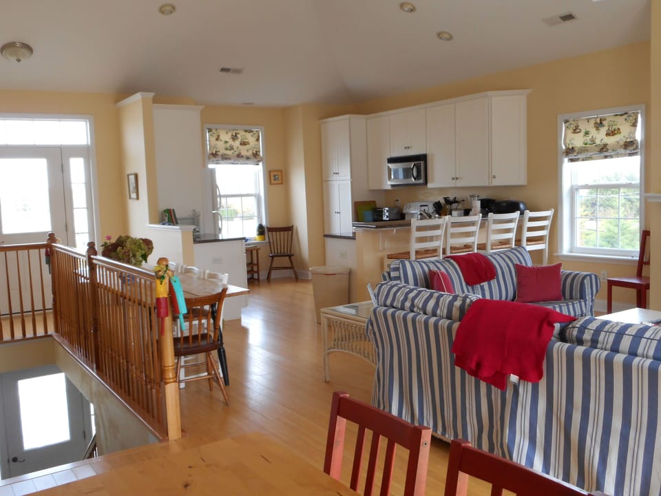 Great room looking toward the kitchen
