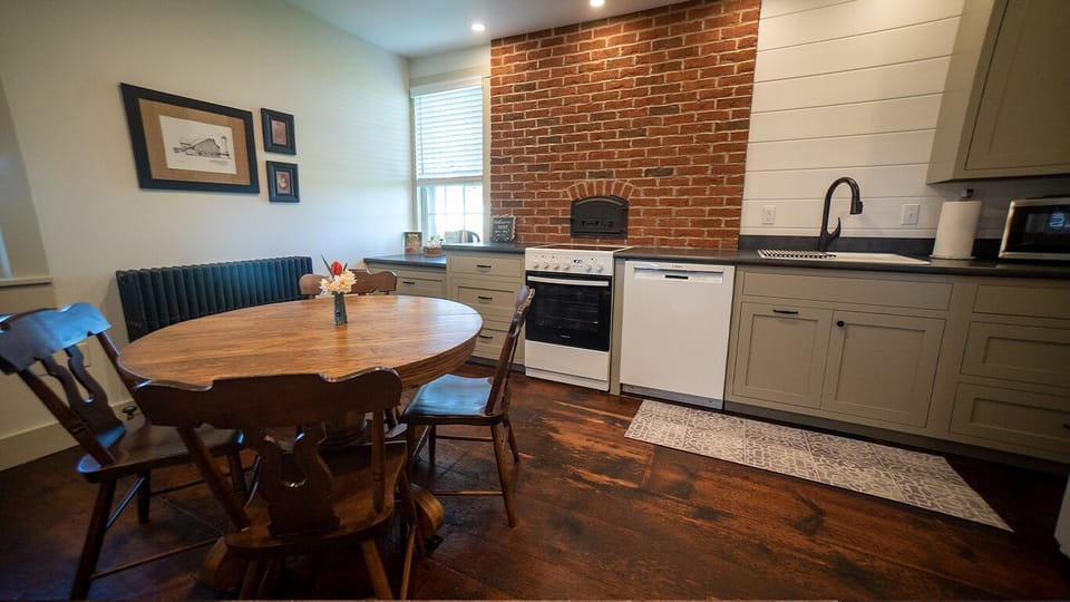 Eat - in kitchen - part of living room