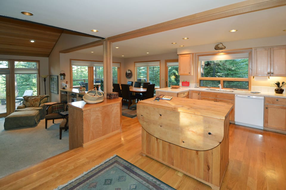 Come enjoy our wonderful open floor plan!