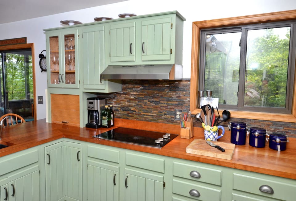 Create fabulous meals for those closest to you in the fully-stocked kitchen!
