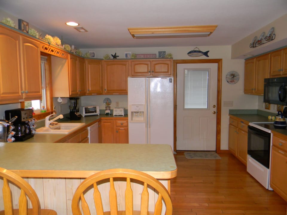 Fully stocked Kitchell