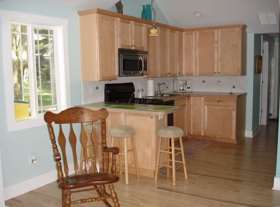New Kitchen includes Dishwasher
